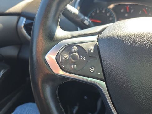 Used 2023 Chevrolet Traverse LT image 26