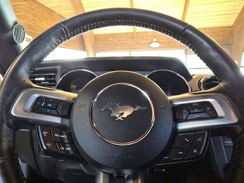 Used 2017 Ford Mustang Coupe image 20