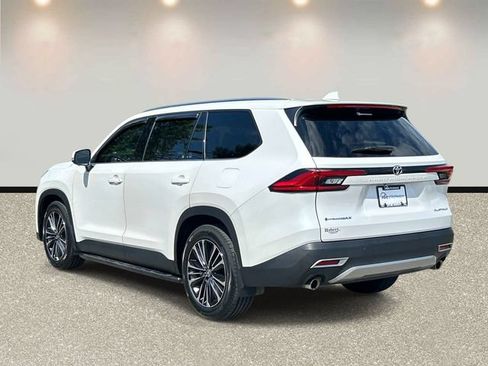 Used 2024 Toyota Grand Highlander AWD Hybrid image 7