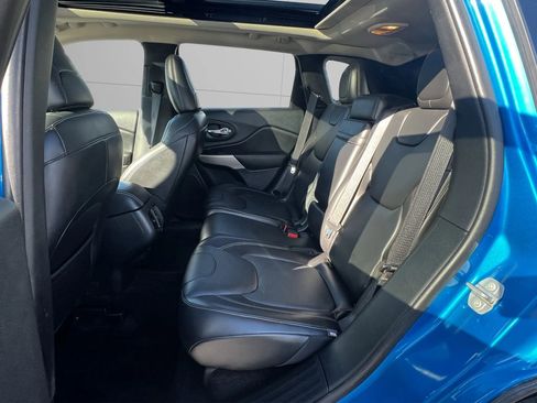 Used 2018 Jeep Cherokee Limited w/ High Altitude Package image 10