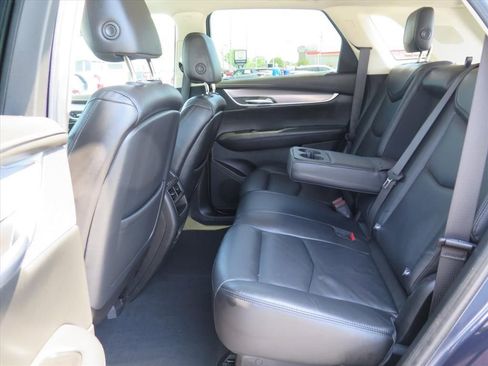 Used 2018 Cadillac XT5 Luxury w/ Driver Awareness Package FWD image 23