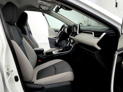 Certified 2025 Toyota RAV4 XLE w/ Weather Package AWD/4WD image 17