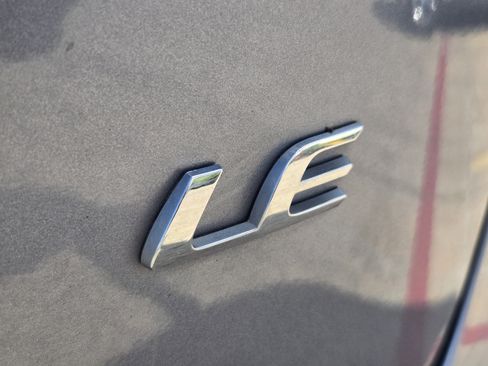 Used 2023 Toyota Corolla LE FWD image 8