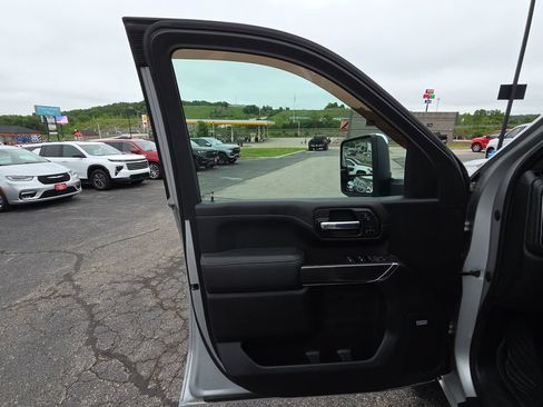 Used 2020 Chevrolet Silverado 2500 LTZ w/ LTZ Plus Package AWD/4WD image 13