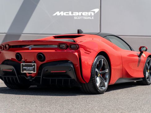 Used 2022 Ferrari SF90 Stradale AWD/4WD image 7