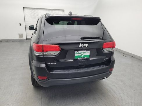 Used 2019 Jeep Grand Cherokee Laredo AWD/4WD image 6