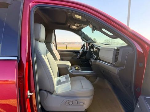 Used 2025 Chevrolet Silverado 2500 LTZ w/ LTZ Plus Package image 11