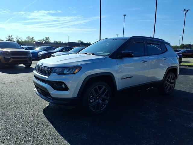 Used 2026 Jeep Compass Limited AWD/4WD image 3