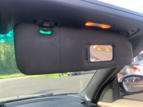 Used 2009 BMW 135i Convertible image 28