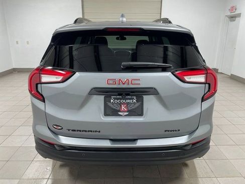 Used 2023 GMC Terrain SLE w/ Driver Convenience Package AWD/4WD image 5