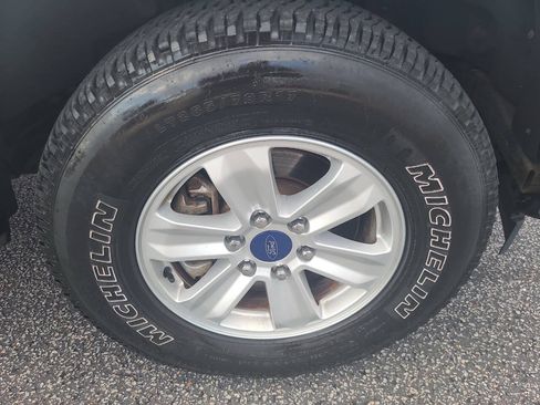 Used 2017 Ford F150 XLT AWD/4WD image 12