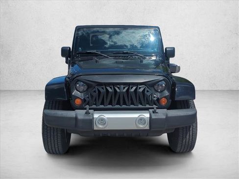 Used 2013 Jeep Wrangler Sahara w/ Connectivity Group AWD/4WD image 2