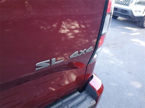 Used 2024 Nissan Frontier SL w/ Technology Package image 9