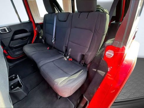 Used 2021 Jeep Wrangler Unlimited Sahara AWD/4WD image 22