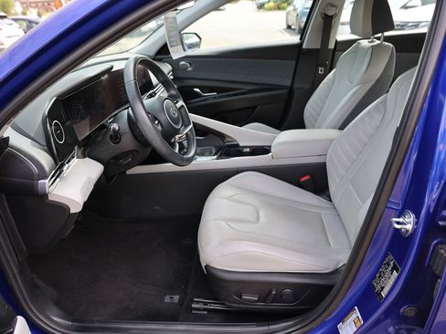 Certified 2023 Hyundai Elantra Limited w/ Cargo Package FWD image 15