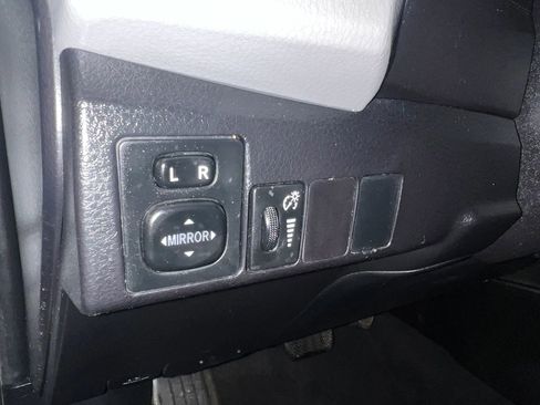 Used 2016 Toyota Corolla LE FWD image 14