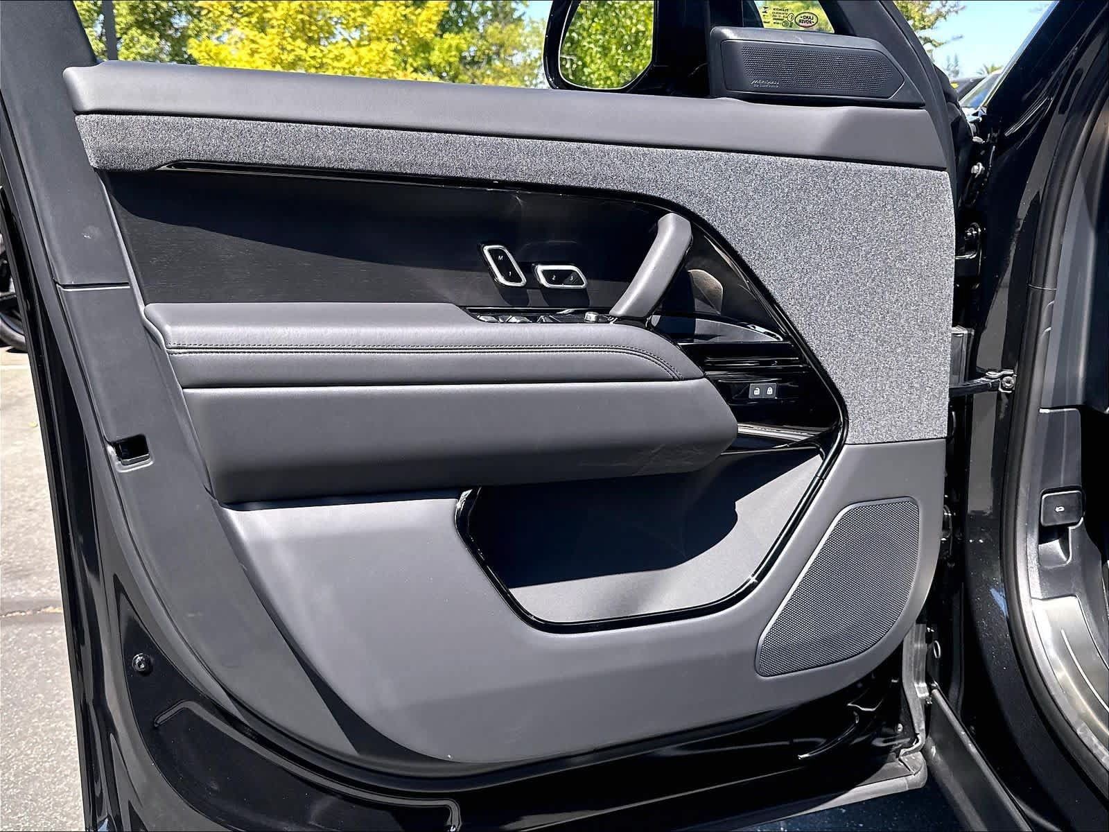 New 2026 Land Rover Range Rover Sport Dynamic SE AWD/4WD image 24