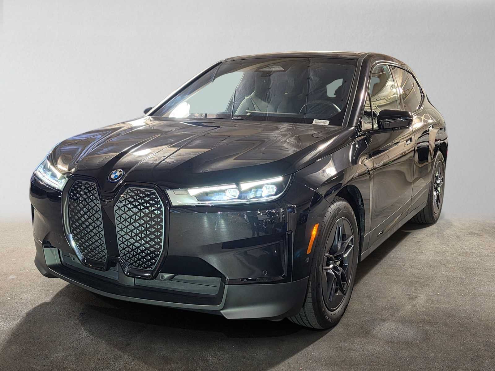 Used 2024 BMW iX xDrive50 w/ Convenience Package AWD/4WD image 7