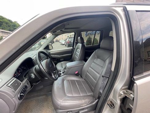 Used 2003 Ford Explorer Sport XLT AWD/4WD image 9