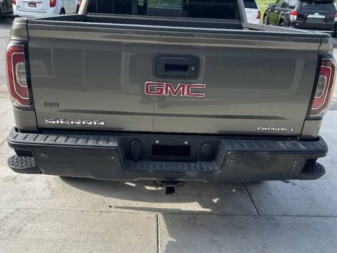 Used 2018 GMC Sierra 1500 Denali AWD/4WD image 3