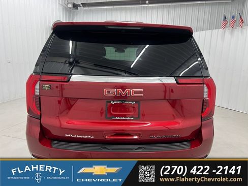 Used 2025 GMC Yukon Elevation w/ LPO, Floor Liner Package AWD/4WD image 4