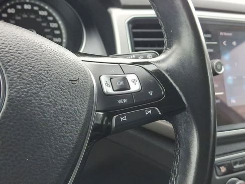 Used 2019 Volkswagen Atlas SE w/ Towing Package image 18