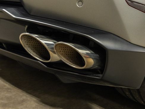 Used 2017 Lamborghini Huracan LP 580-2 RWD image 32
