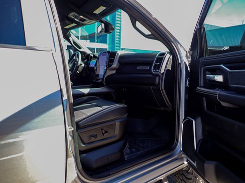 Used 2024 RAM 3500 Laramie w/ Night Edition image 26