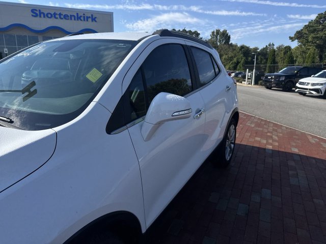 Used 2018 Buick Encore Preferred FWD image 3