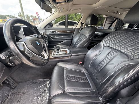 Used 2020 BMW 740i RWD image 11