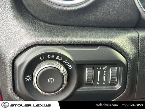 Used 2021 Jeep Wrangler Unlimited Sahara AWD/4WD image 23