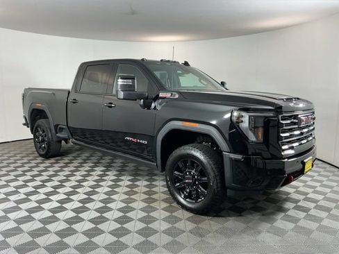 Used 2025 GMC Sierra 3500 AT4 w/ AT4 Premium Plus Package AWD/4WD image 3