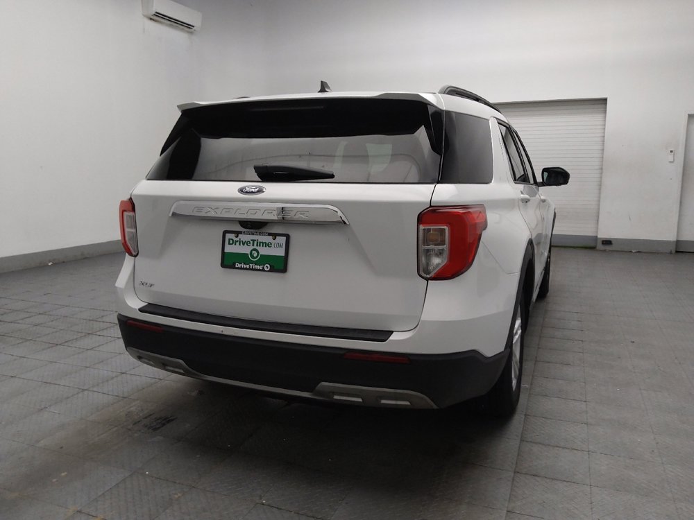 Used 2021 Ford Explorer XLT w/ Equipment Group 202A RWD image 9
