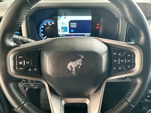 Certified 2024 Ford Bronco Black Diamond w/ Sasquatch Package image 24