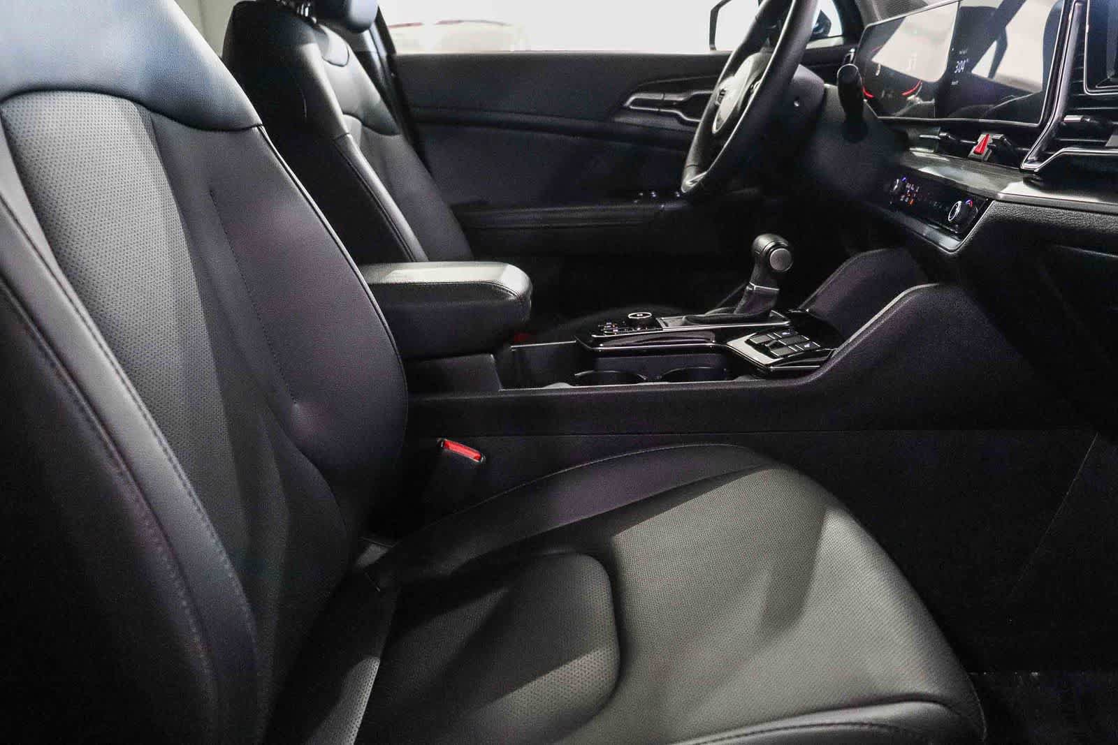 Used 2024 Kia Sportage EX FWD image 16