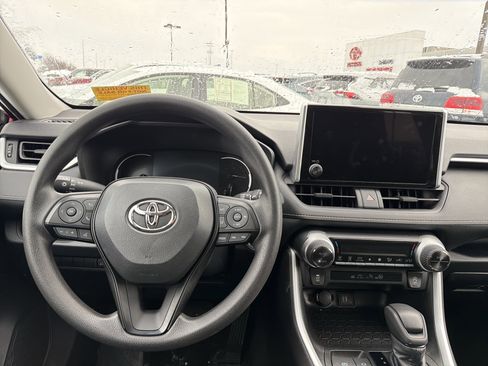Used 2023 Toyota RAV4 XLE image 13