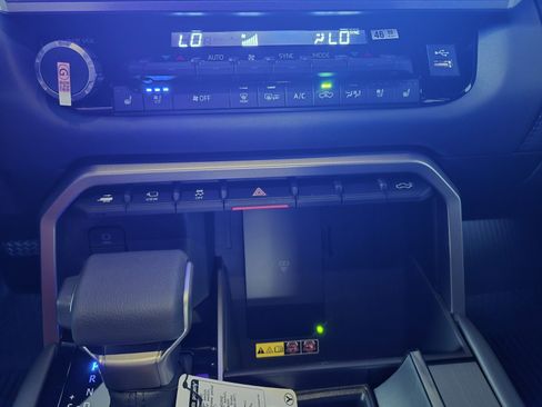 New 2026 Toyota Tundra Platinum AWD/4WD image 26