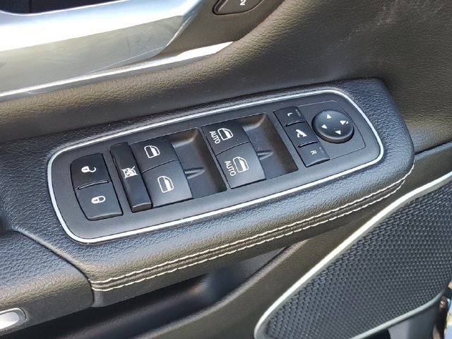 Used 2023 RAM 1500 Laramie AWD/4WD image 15