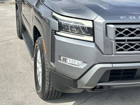 Used 2022 Nissan Frontier SV w/ SV Premium Package image 11