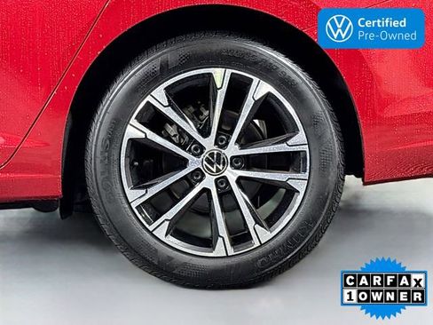 Certified 2025 Volkswagen Jetta Sport image 30