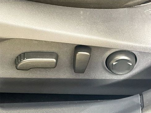 Used 2025 Subaru Outback Premium image 19