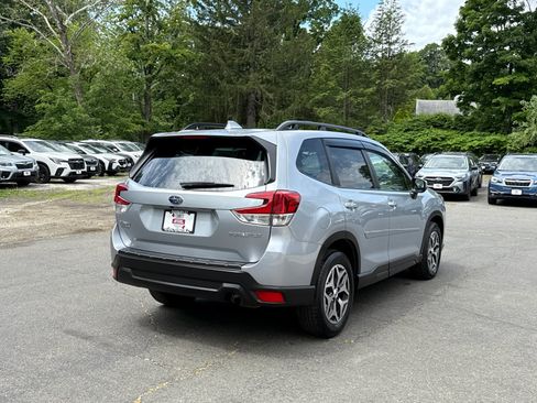 Certified 2023 Subaru Forester Premium AWD/4WD image 6