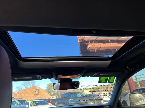 Used 2019 Lexus IS 300 AWD image 6