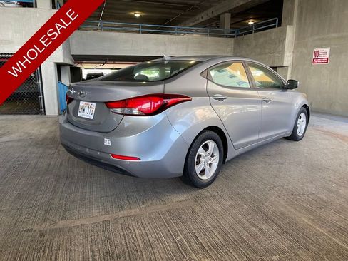 Used 2015 Hyundai Elantra SE FWD image 3