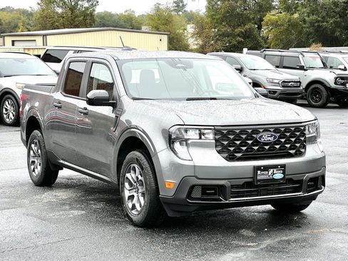 New 2025 Ford Maverick XLT w/ XLT Luxury Package image 8