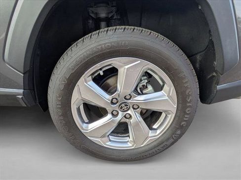 Used 2021 Toyota RAV4 Limited image 9