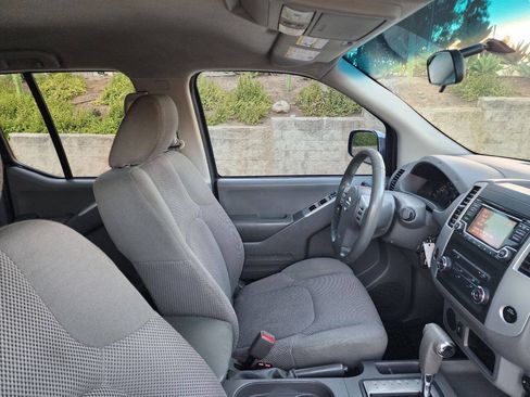 Used 2017 Nissan Frontier SV RWD image 23