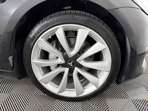 Used 2018 Tesla Model 3 Long Range RWD image 10