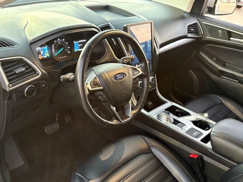 Used 2024 Ford Edge SEL image 17