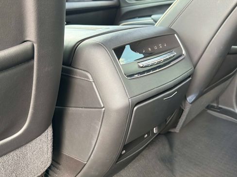 Used 2021 Cadillac Escalade ESV Luxury image 37